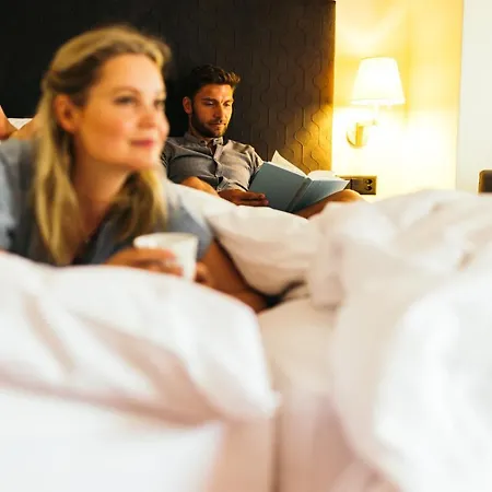 Hotell La Couronne & 4*