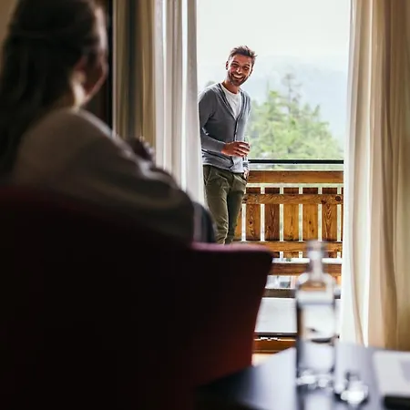 La Couronne & Hotell 4*