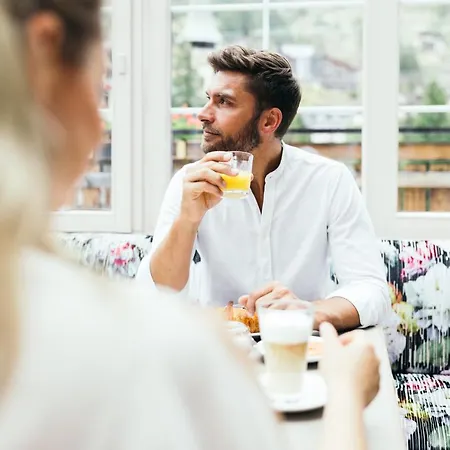 La Couronne & Hotell