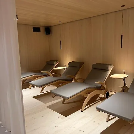 Hotel La Couronne & 4*