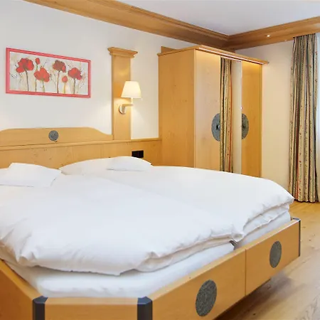 La Couronne & Hotell 4*