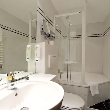 Hotell La Couronne &