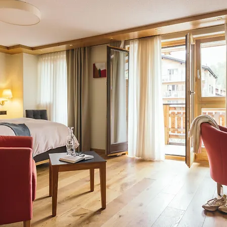 La Couronne & Hotell 4*