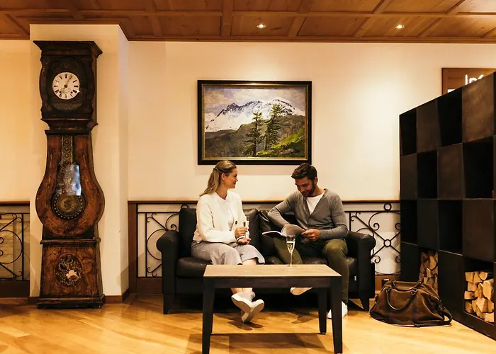 La Couronne & מלון 4*