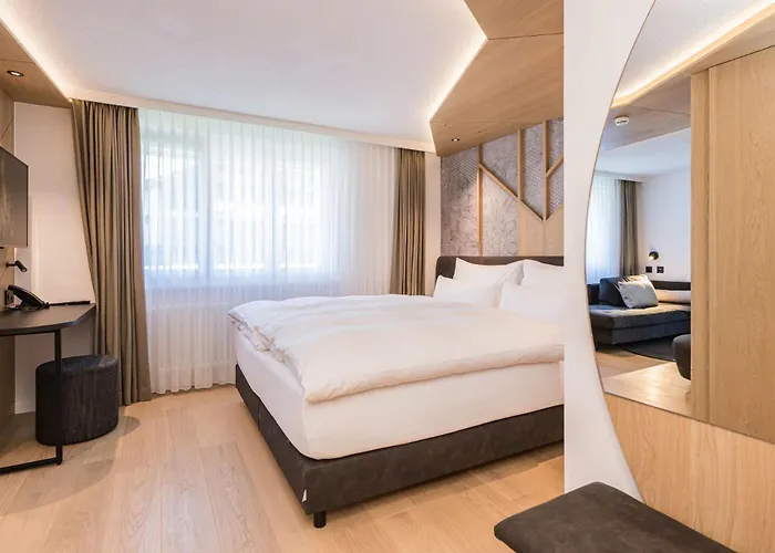 Hotell La Couronne & 4*