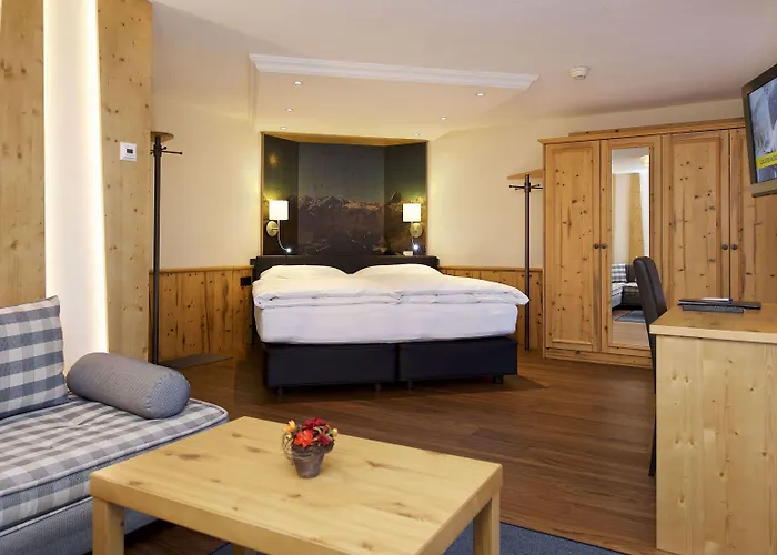 Hotell La Couronne &