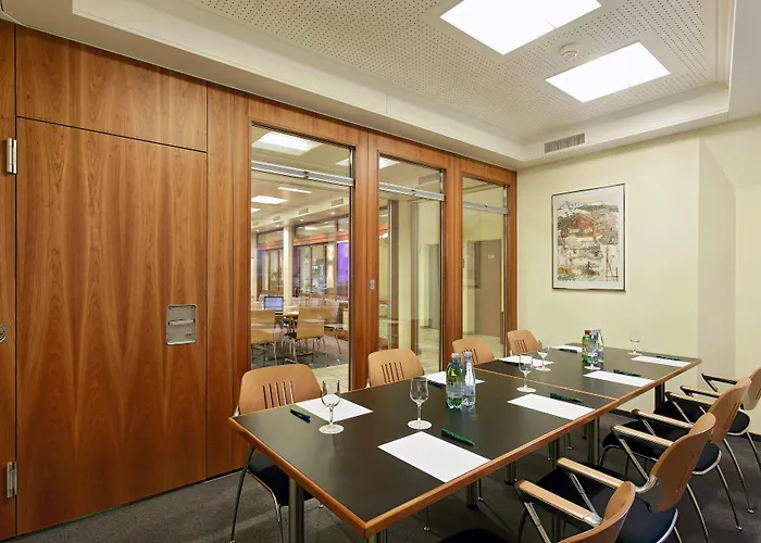 Hotell La Couronne & 4*