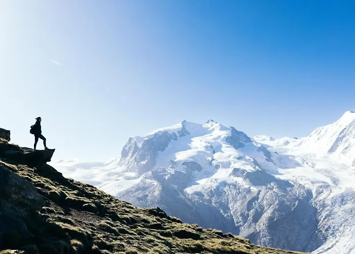 Hotel La Couronne & 4*